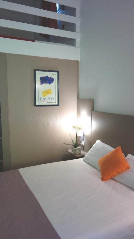 Hotel Cristol Avignon Room photo